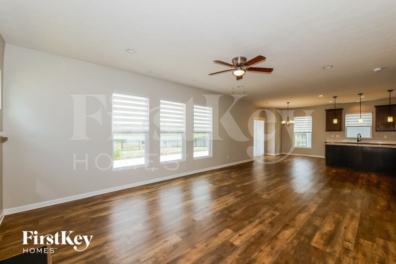 6723 Sonora Blvd - Photo 3 of 16