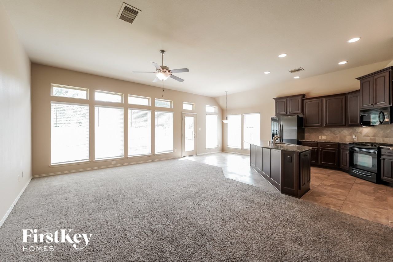 4203 Driftwood Bend Ct - Photo 2 of 15