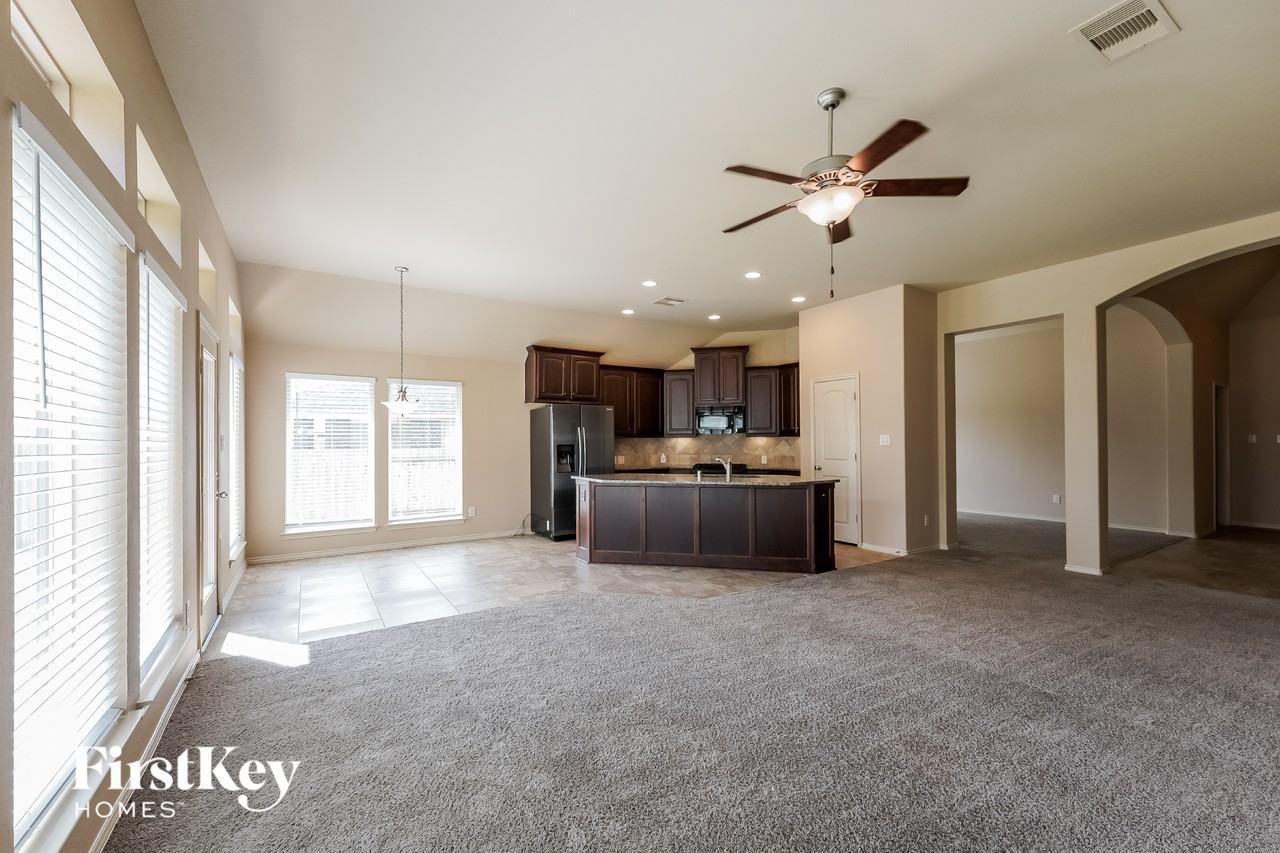4203 Driftwood Bend Ct - Photo 3 of 15