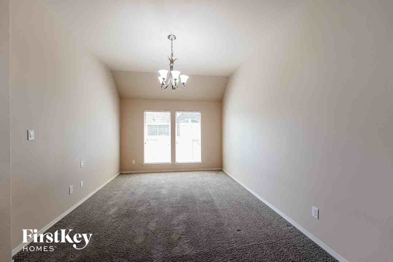 4203 Driftwood Bend Ct - Photo 5 of 15