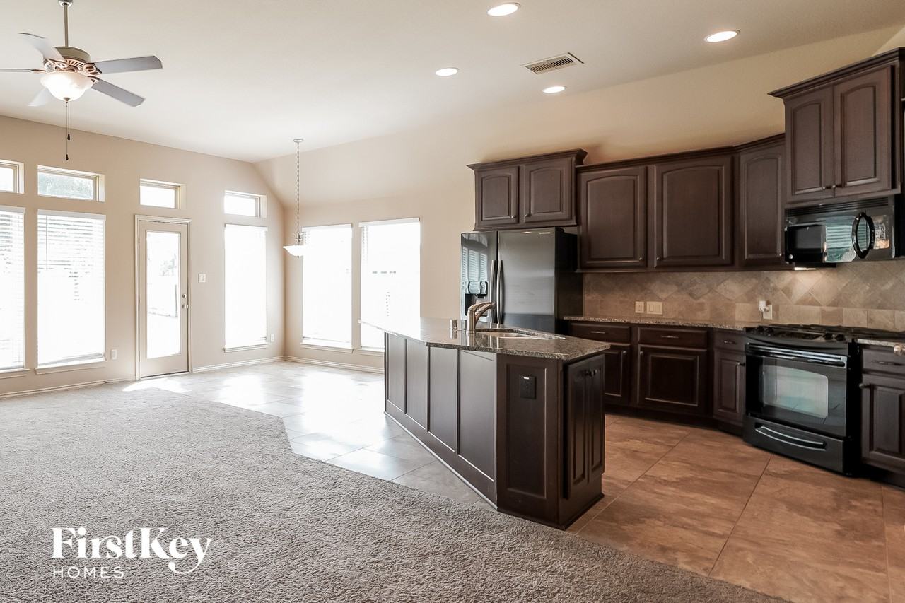 4203 Driftwood Bend Ct - Photo 7 of 15