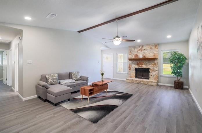 2121 Trede Dr - Photo 4 of 25