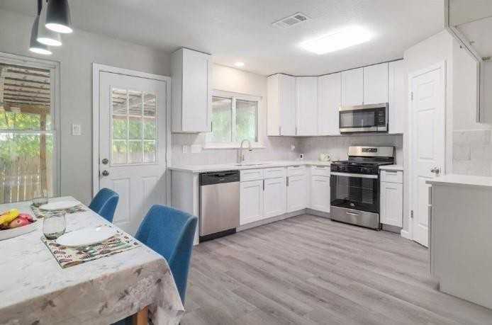 2121 Trede Dr - Photo 7 of 25