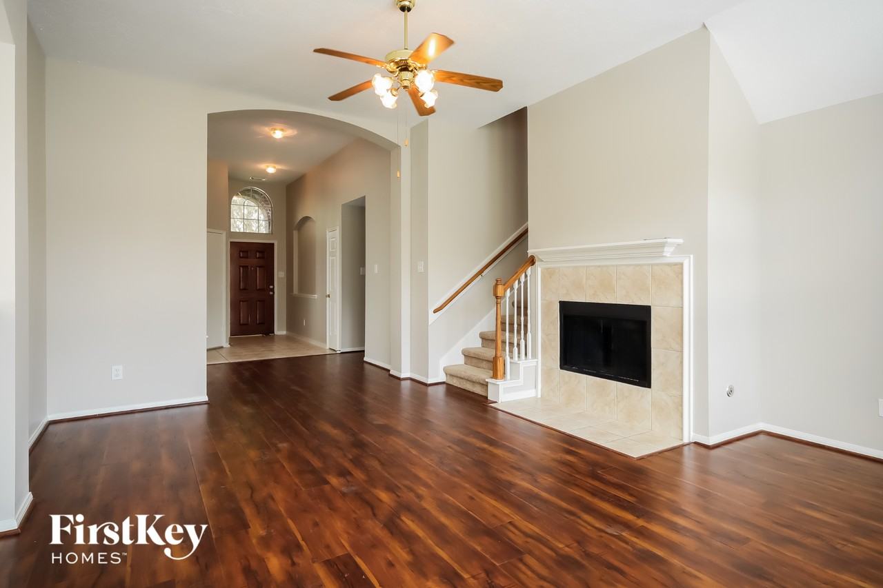 11507 Chippewa Ridge Ct - Photo 2 of 15