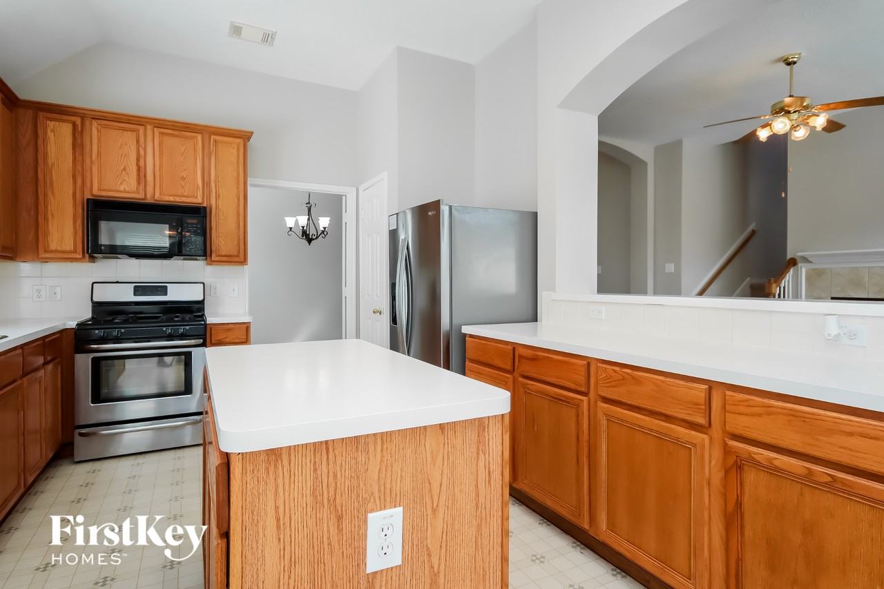 11507 Chippewa Ridge Ct - Photo 6 of 15