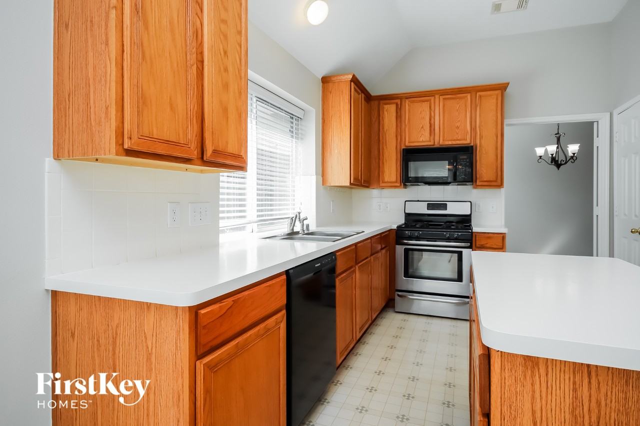11507 Chippewa Ridge Ct - Photo 7 of 15