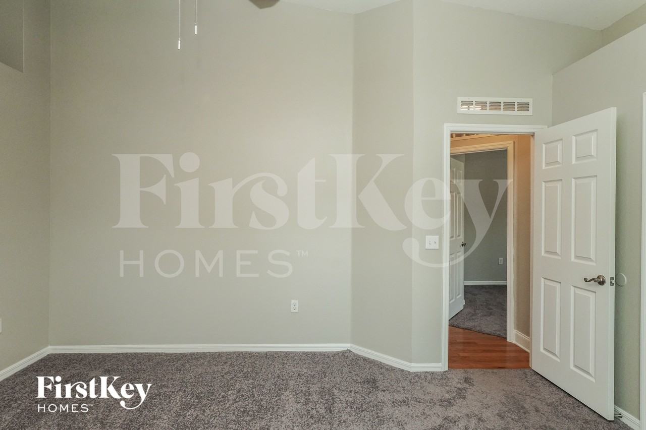 2079 Hayfield Way - Photo 5 of 16