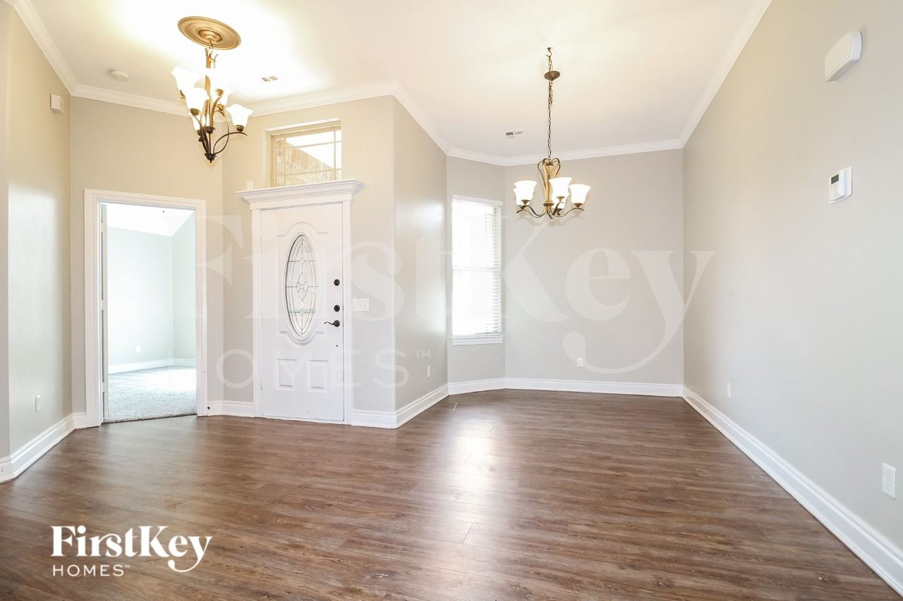 2604 Busheywood Dr - Photo 4 of 16