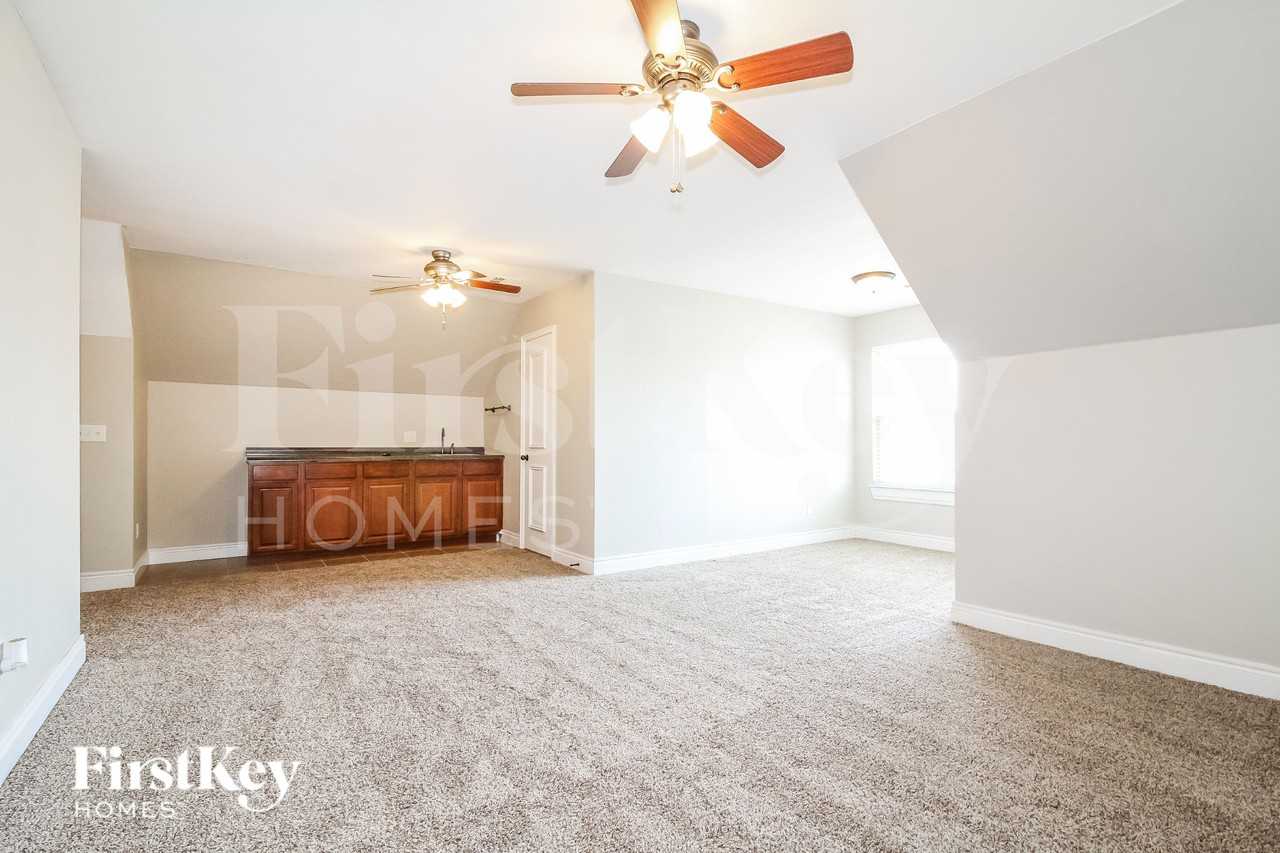 2604 Busheywood Dr - Photo 7 of 16