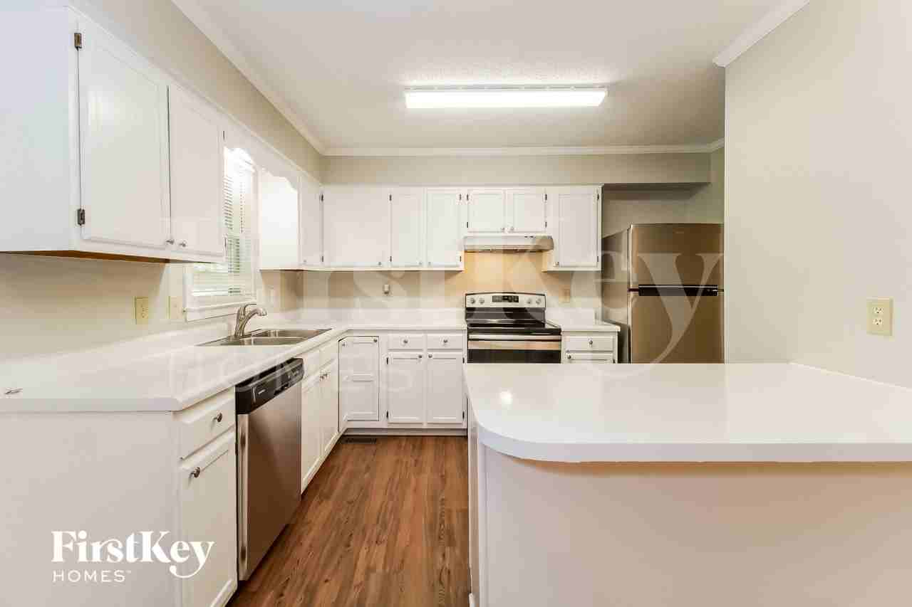 3007 Amidon Dr - Photo 6 of 15