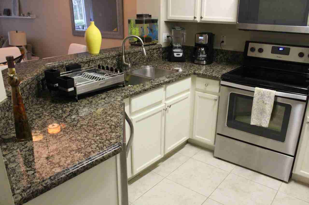 6974 Oak Bridge Ln - Photo 7 of 19