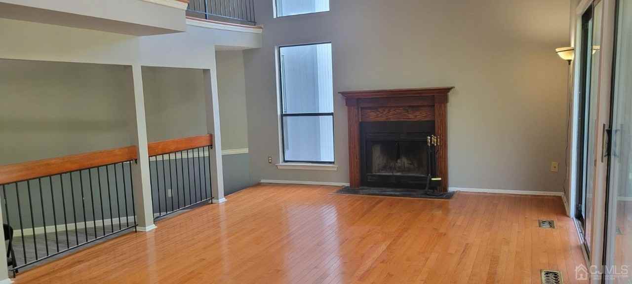 44 Peachtree Ct - Photo 2 of 15