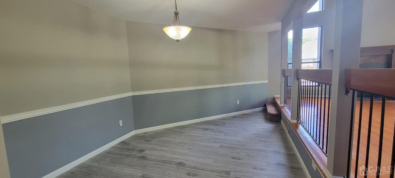 44 Peachtree Ct - Photo 4 of 15