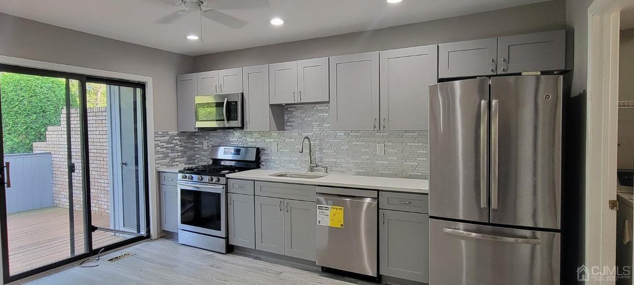 44 Peachtree Ct - Photo 6 of 15