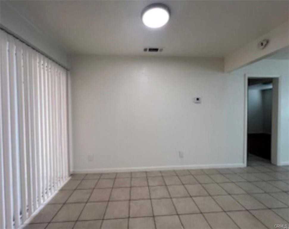 1064 Waters Ave - Photo 4 of 11