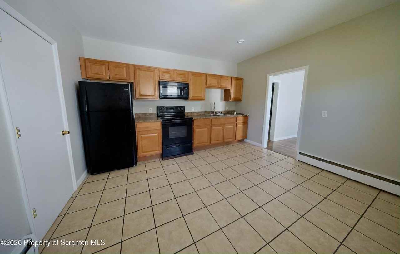 230 Swetland St - Photo 6 of 14
