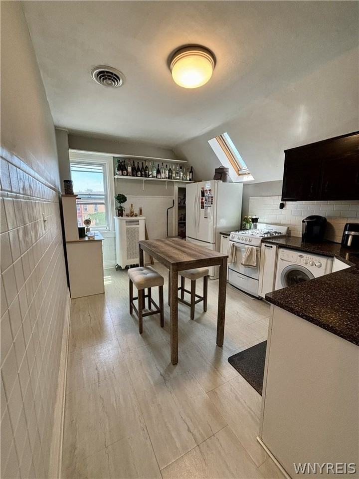 115 Bidwell Pkwy - Photo 6 of 13