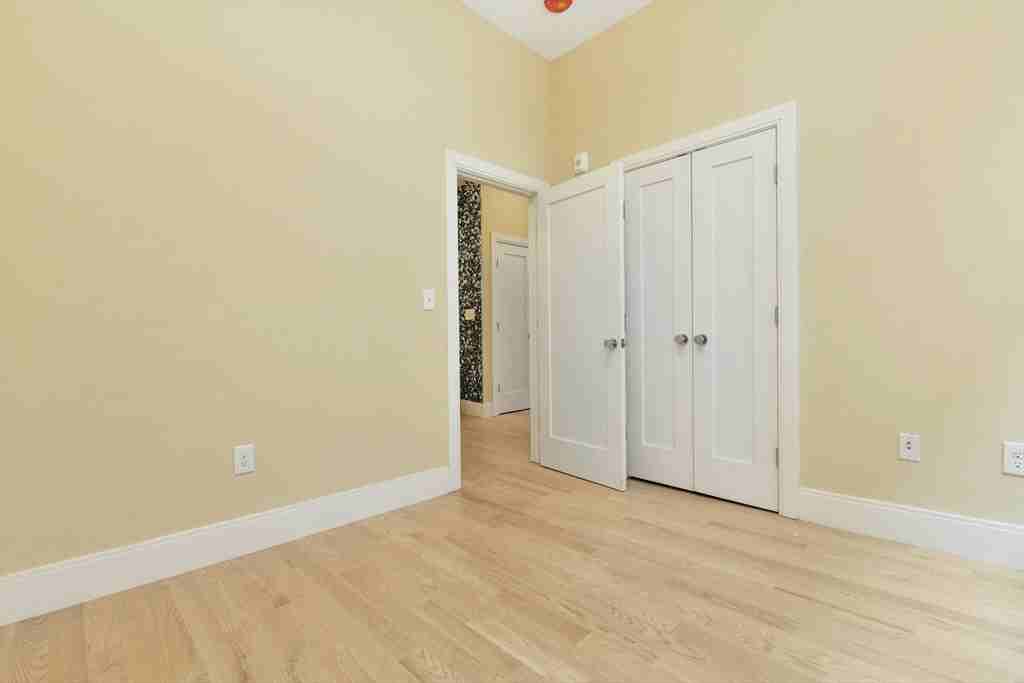 184 Paris St - Photo 7 of 16