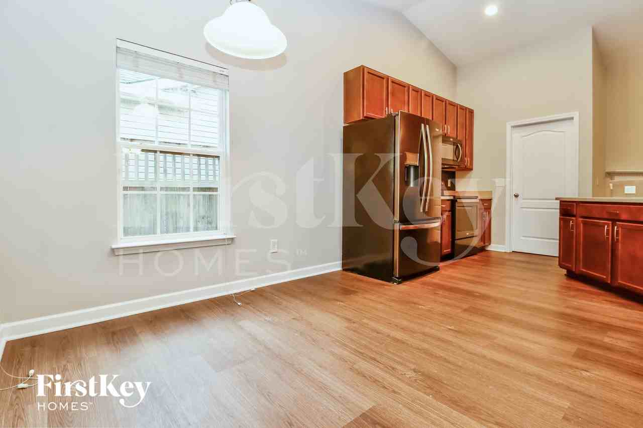 505 Crossland Dr - Photo 6 of 15