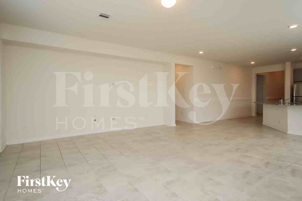 22211 Davenport Downs Ln - Photo 3 of 15