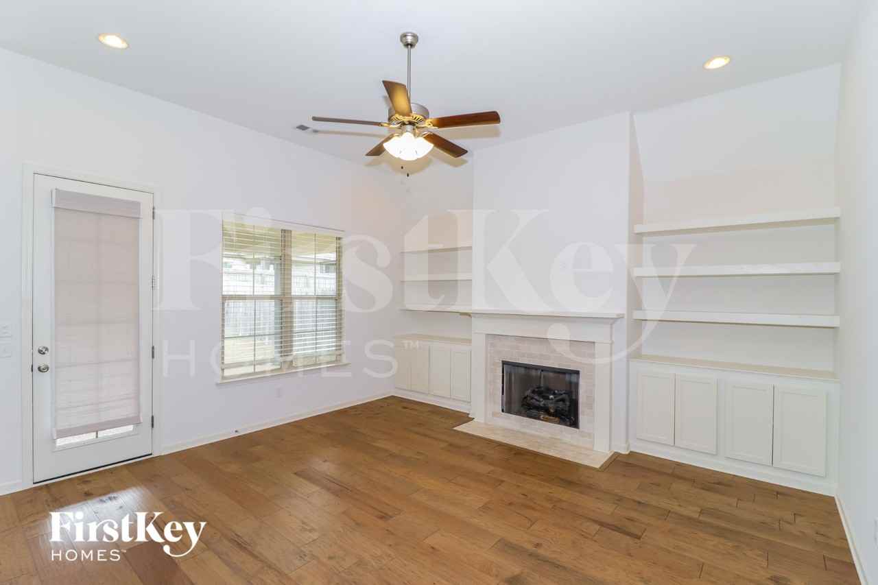 105 Hidden Meadows Ln - Photo 3 of 15