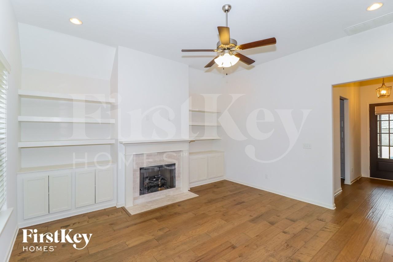 105 Hidden Meadows Ln - Photo 4 of 15