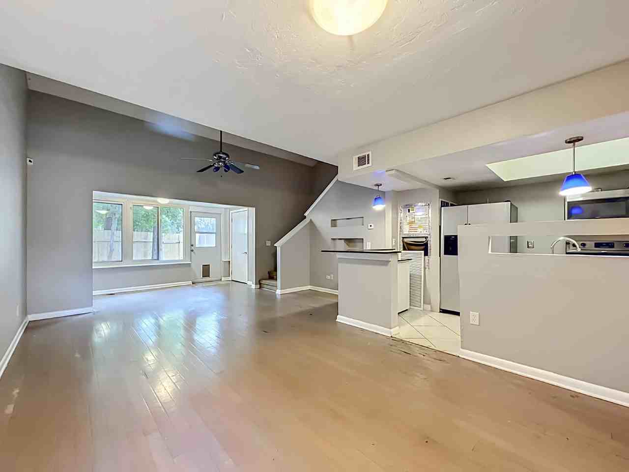 2857 Wonderwood Ln - Photo 4 of 44