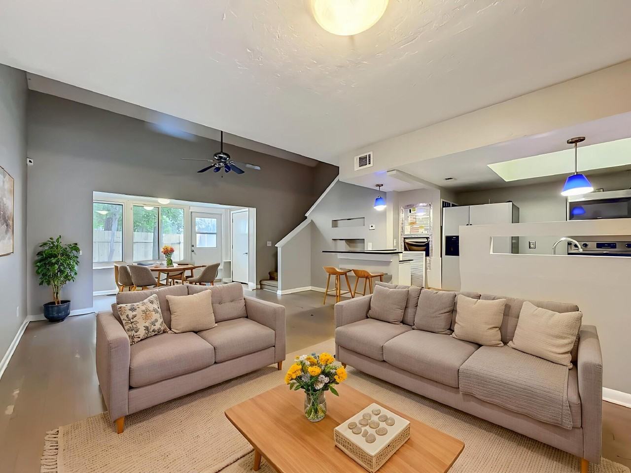 2857 Wonderwood Ln - Photo 5 of 44