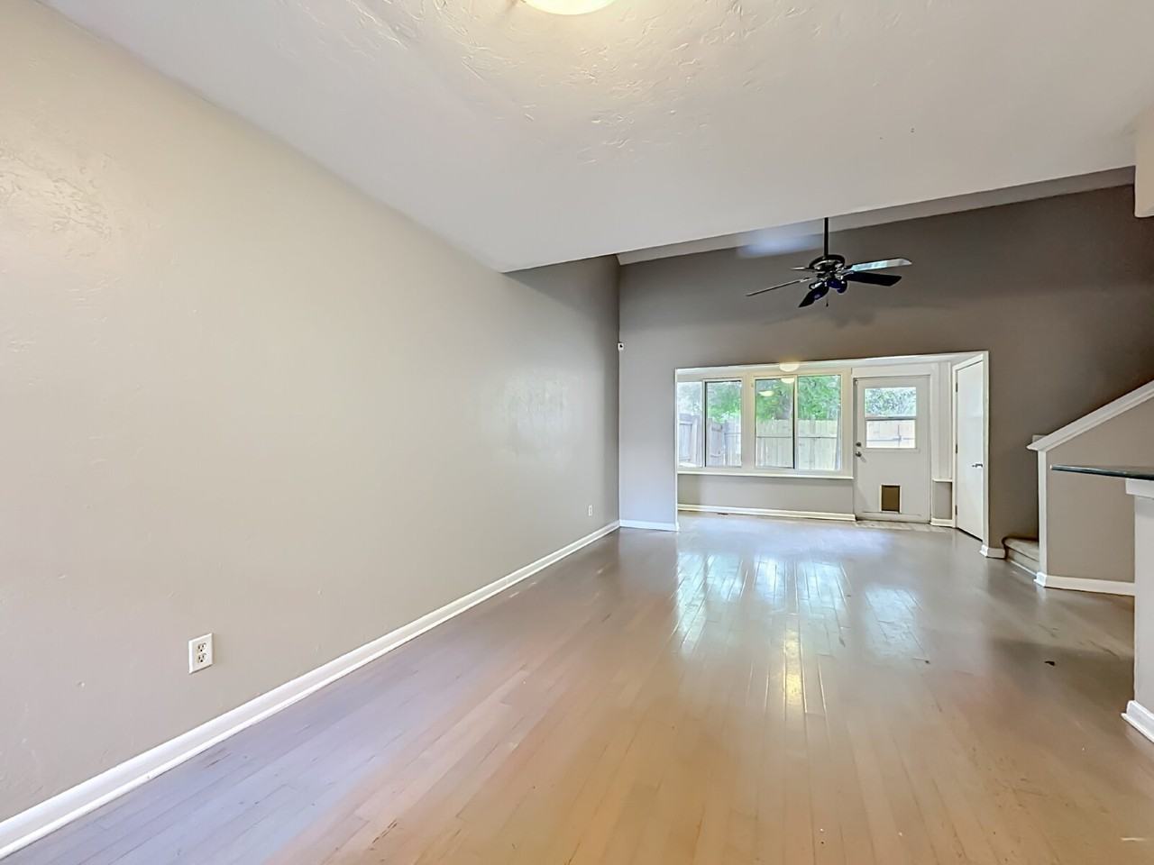 2857 Wonderwood Ln - Photo 7 of 44