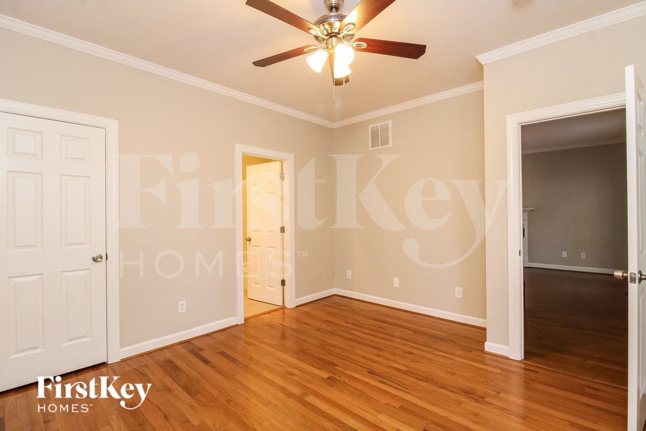 1909 Fernwood Dr - Photo 7 of 15