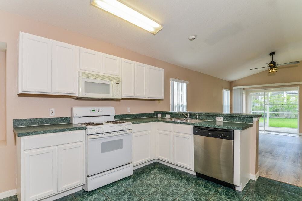 12134 Winding Woods Way - Photo 7 of 16