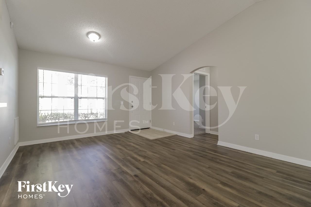 2417 Larkwood Rd - Photo 3 of 16