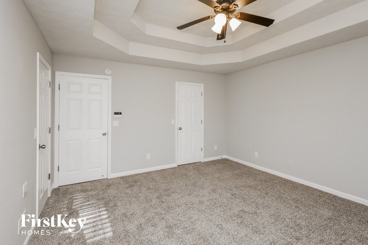 210 Calusa Lake Ct - Photo 7 of 15