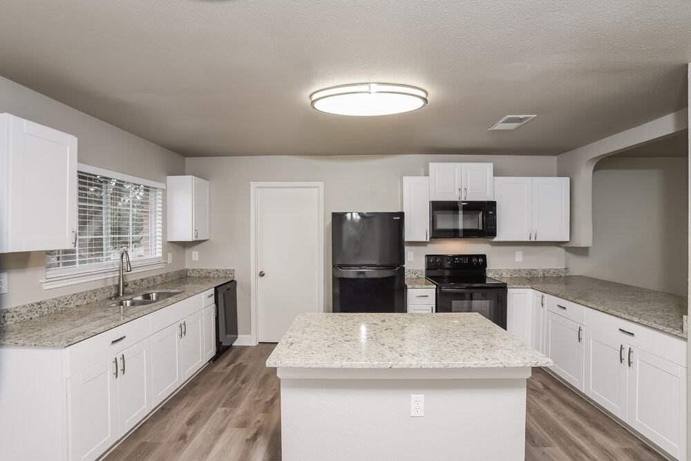10507 Stone Creek Pl - Photo 7 of 16