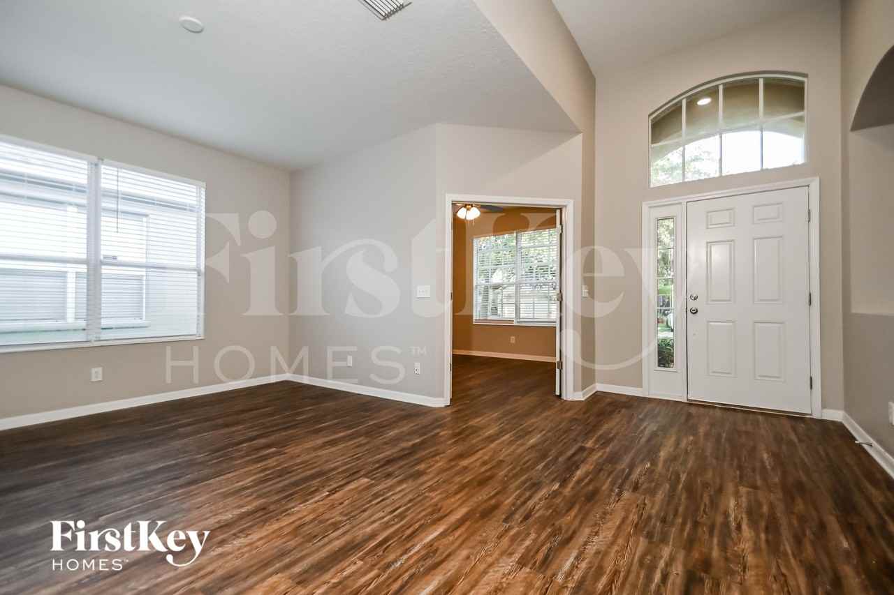 8907 Sandy Plains Dr - Photo 2 of 16
