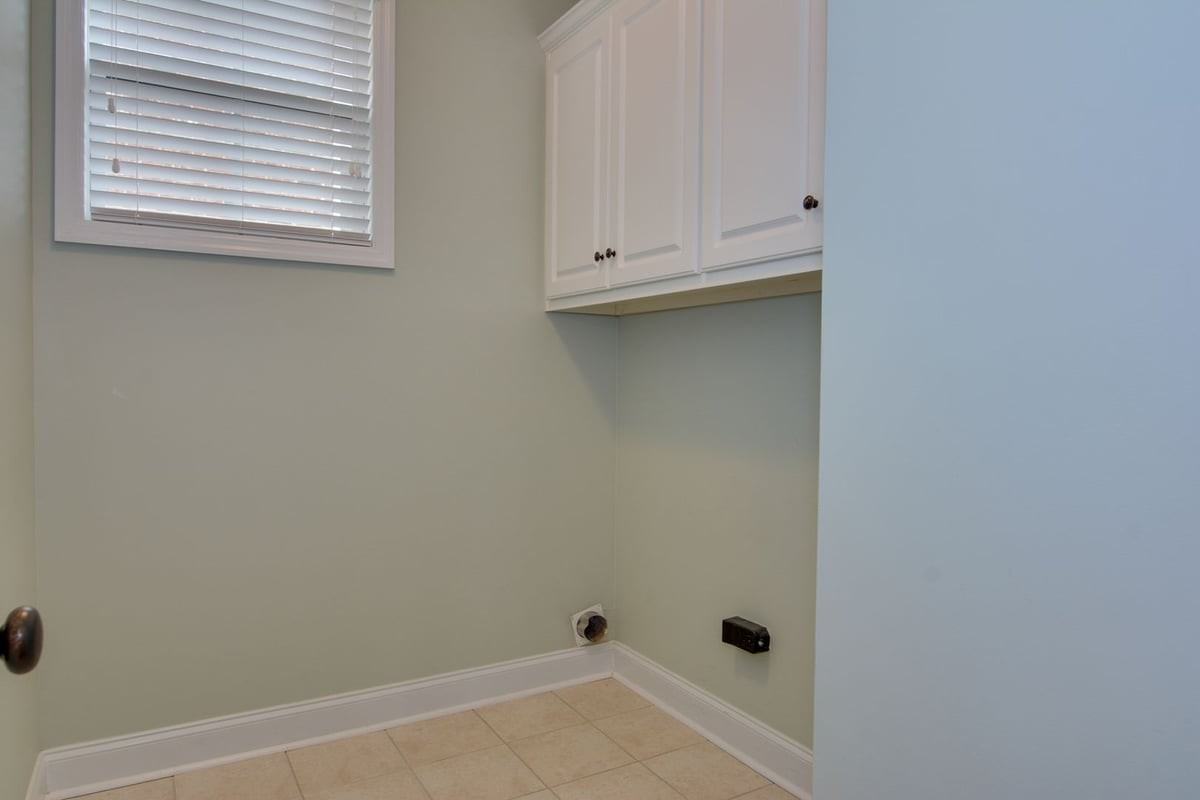 2513 Grier Cir - Photo 4 of 26