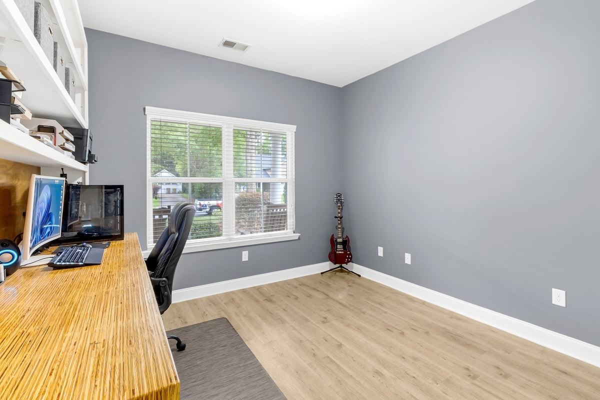 232 Cottonham Ct - Photo 5 of 50