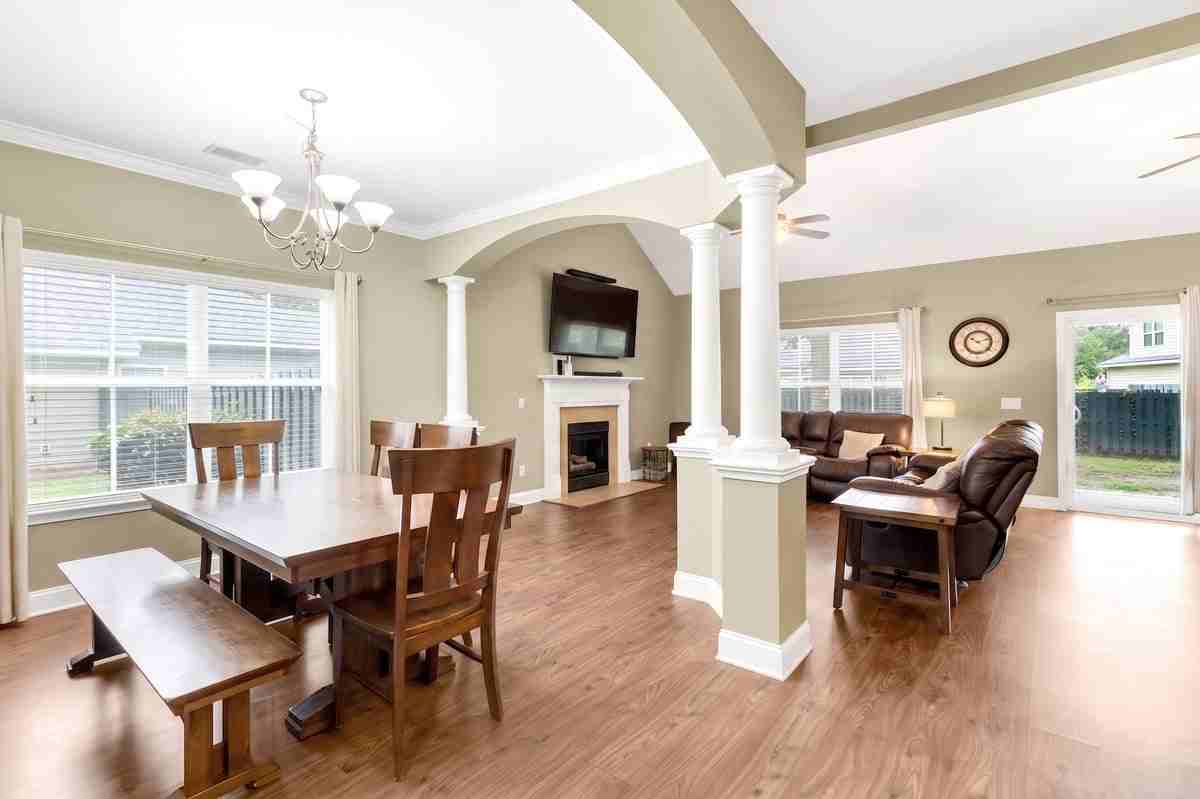 232 Cottonham Ct - Photo 7 of 50