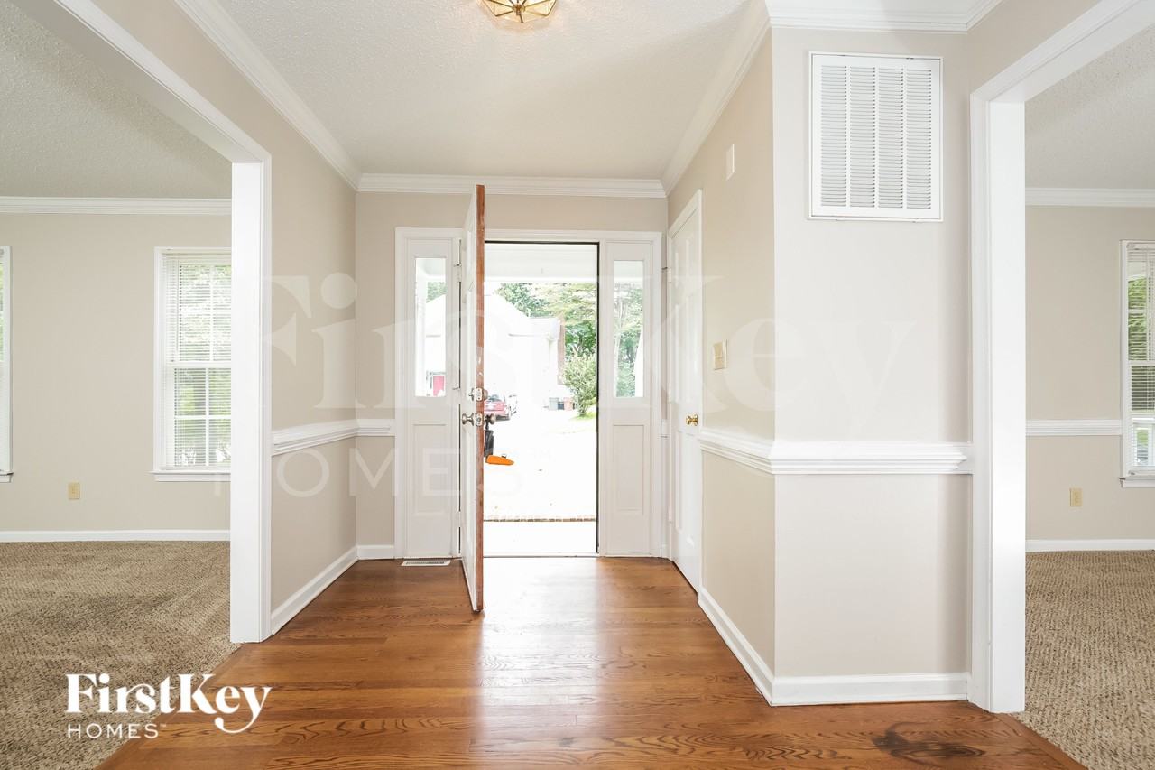 5017 Windermere Dr - Photo 3 of 16
