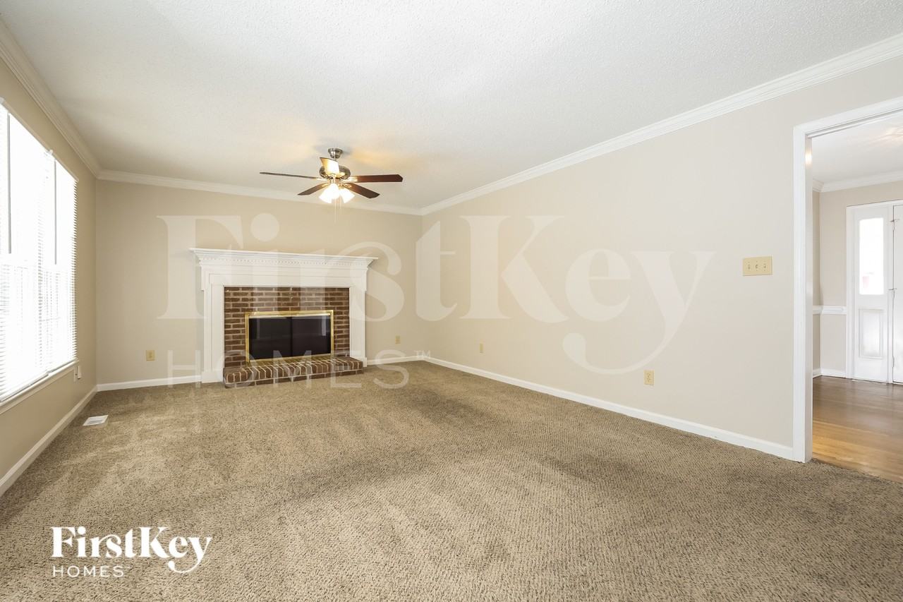 5017 Windermere Dr - Photo 5 of 16