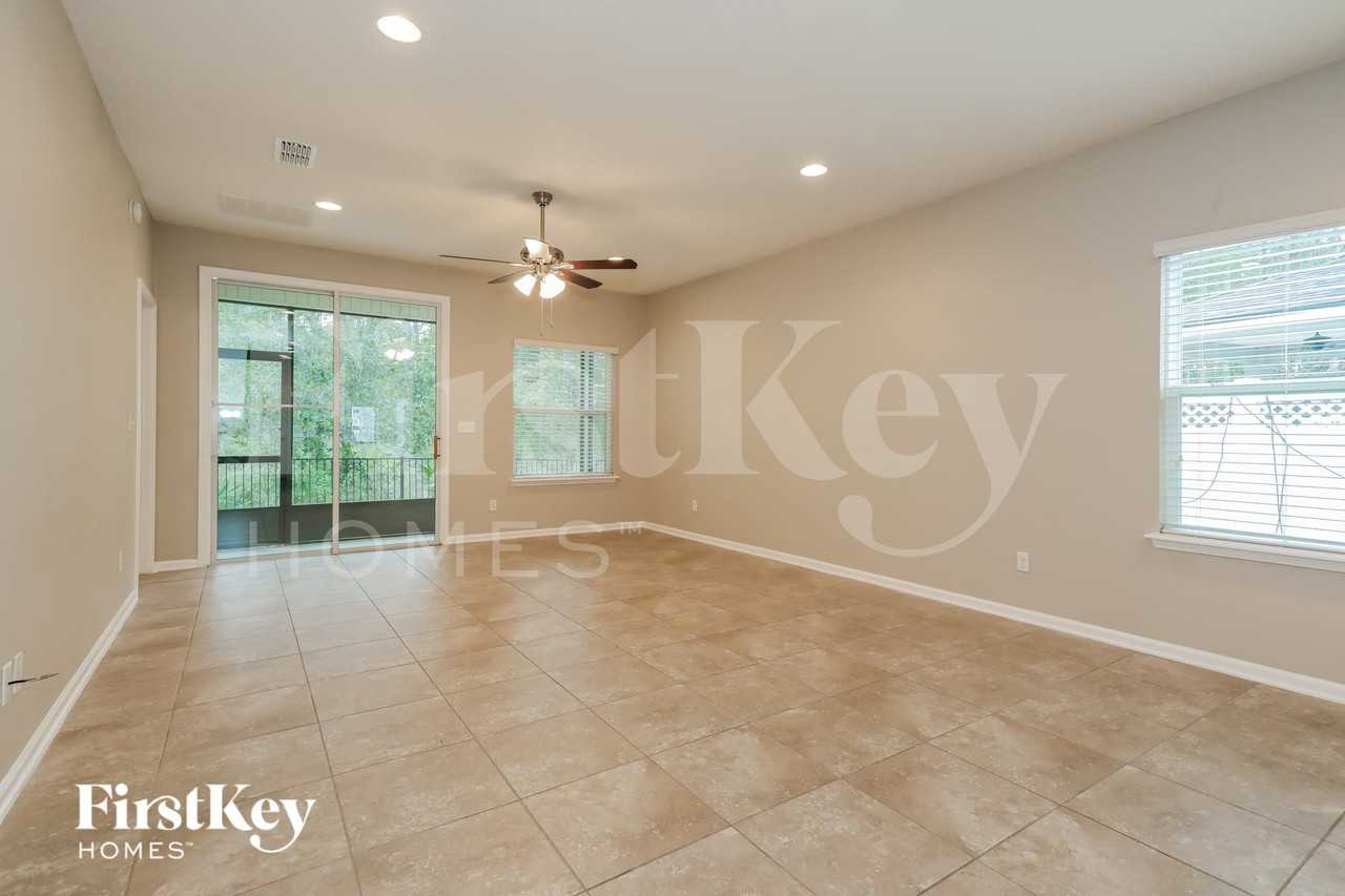 644 Drysdale Dr - Photo 5 of 15