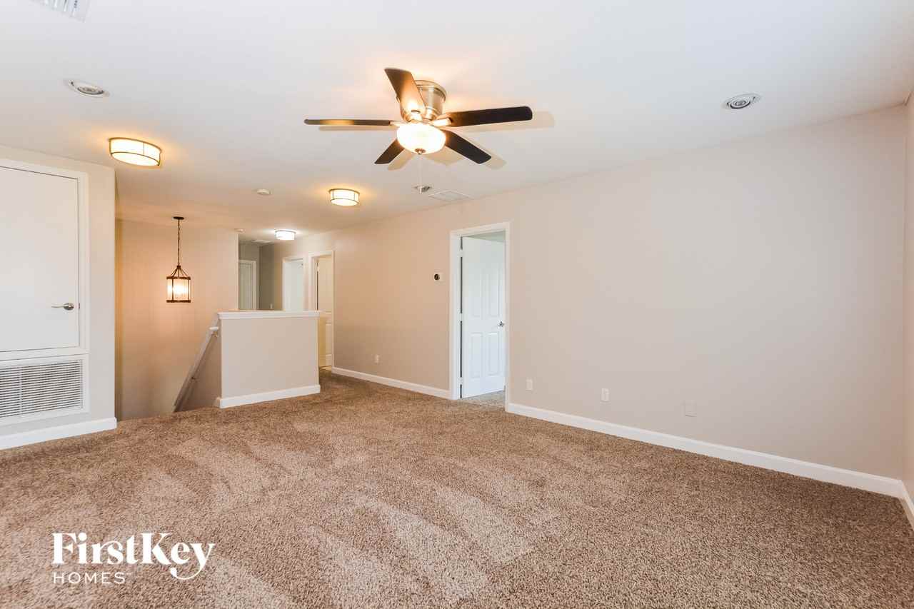 1214 Alapaha Ln - Photo 7 of 15