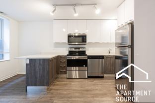 940 W Winona St #411 - Photo 1 of 1