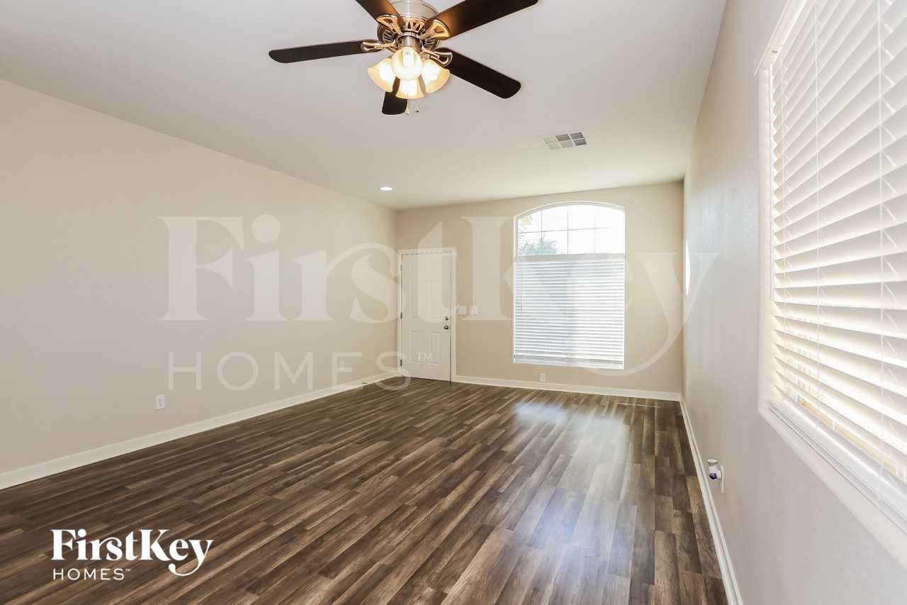 5108 First Sun St - Photo 3 of 15
