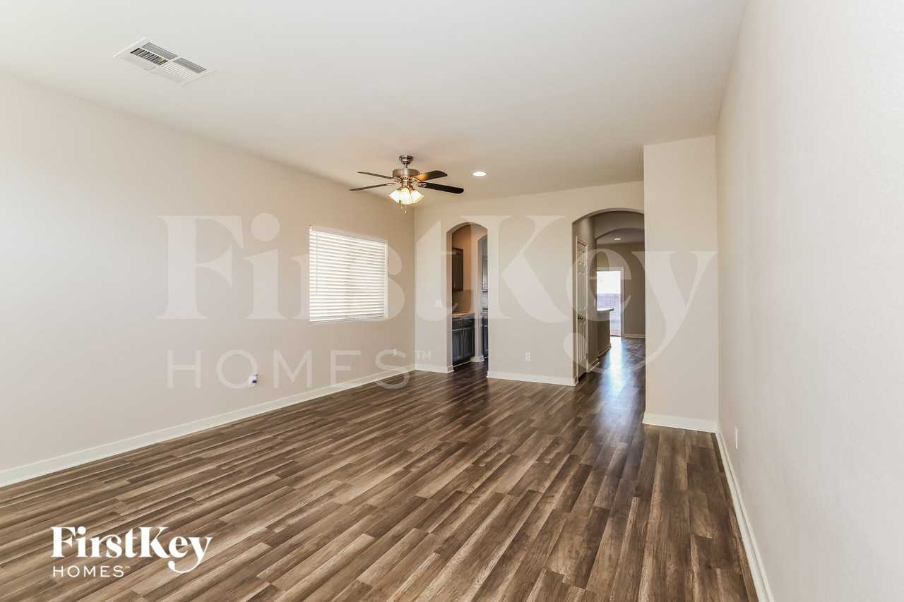 5108 First Sun St - Photo 4 of 15