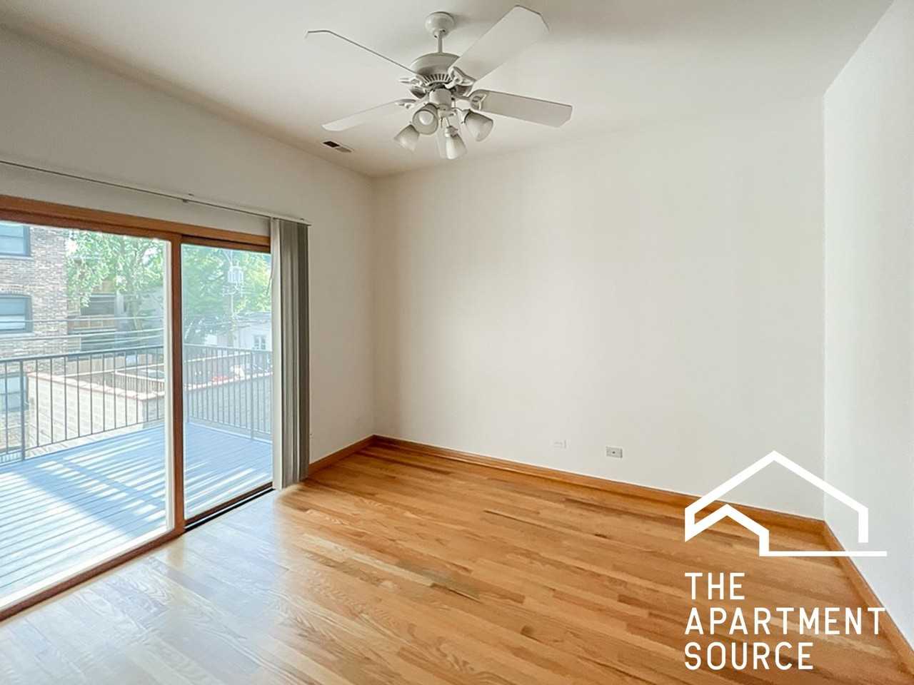 1103 W Cornelia Ave #2 - Photo 3 of 10