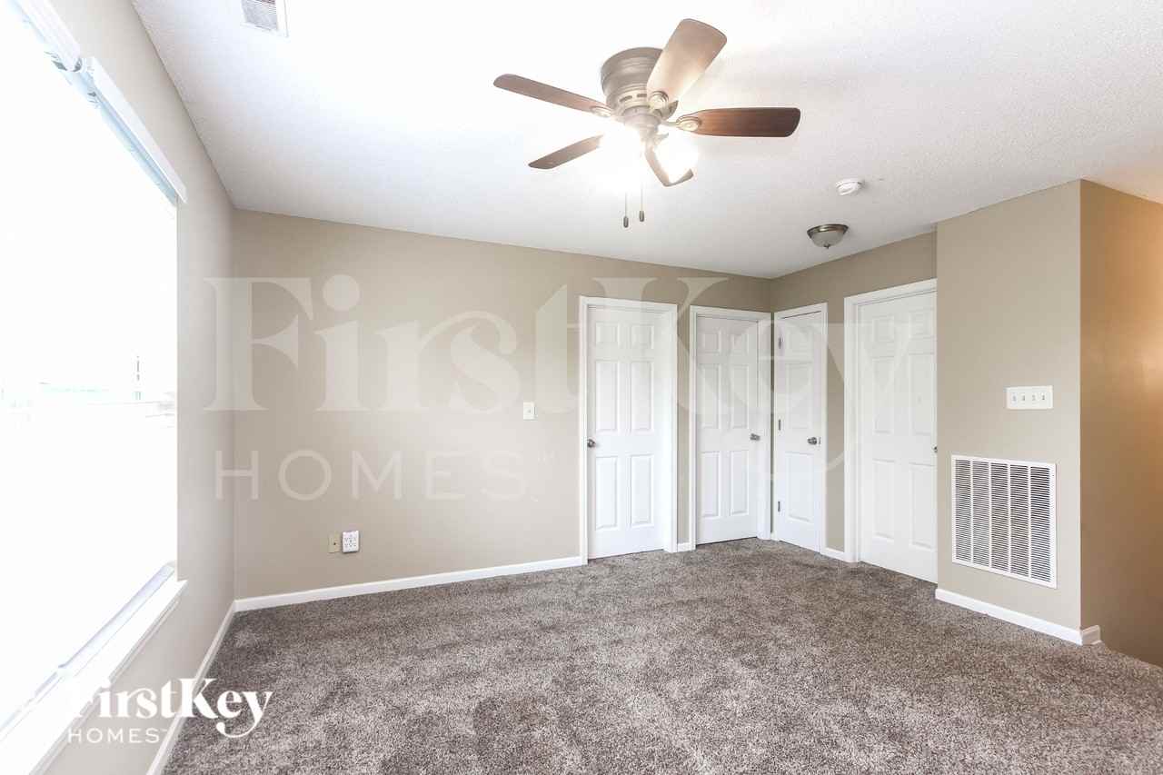 9775 Thomas Ln - Photo 7 of 16
