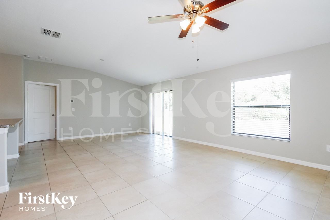 9637 Sage Creek Dr - Photo 4 of 17