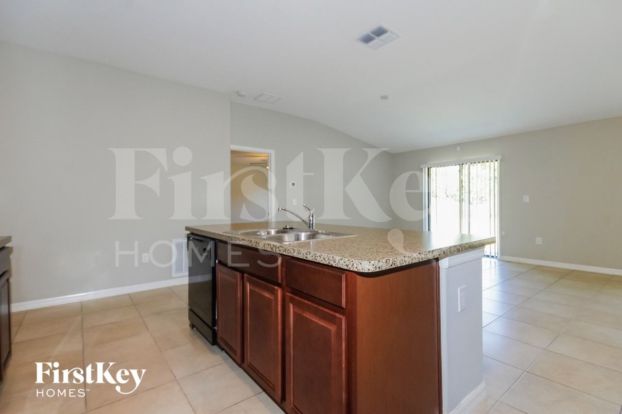 9637 Sage Creek Dr - Photo 6 of 17