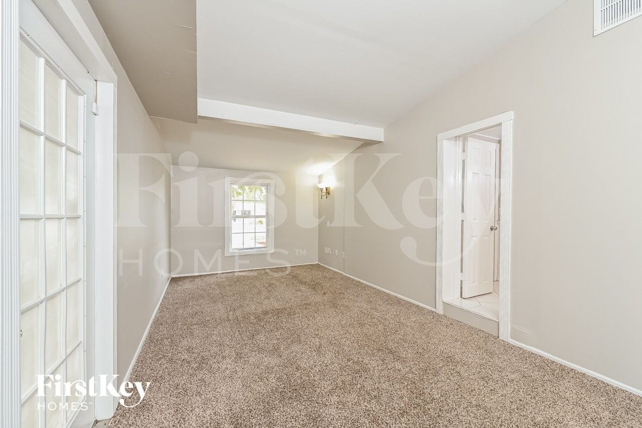 904 Alaska Dr - Photo 7 of 16